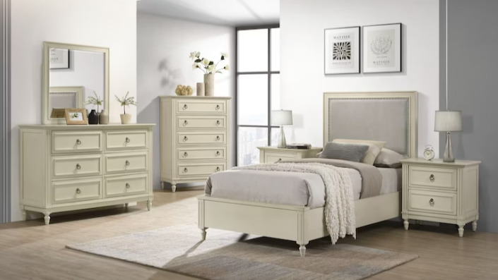 Gianna Chest